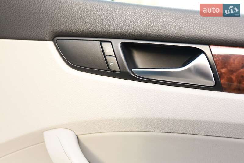 Седан Volkswagen Passat 2012 в Львове