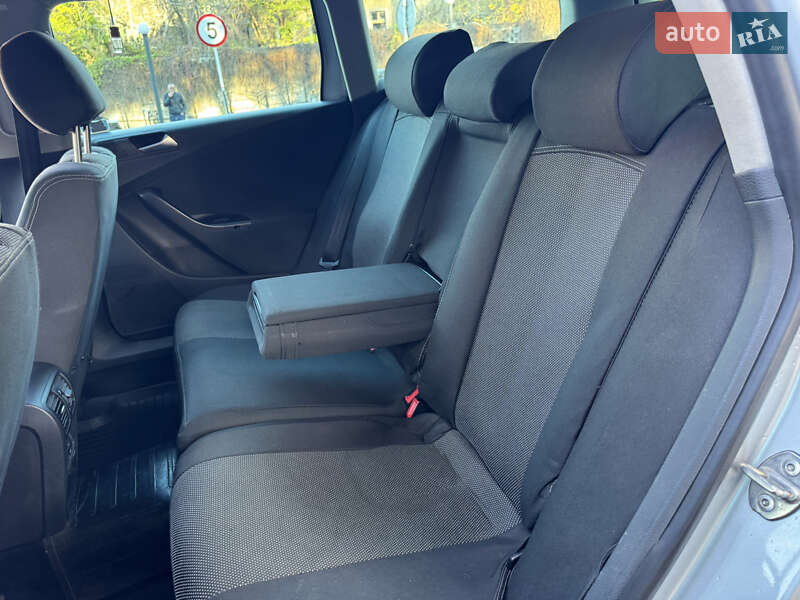 Универсал Volkswagen Passat 2005 в Одессе