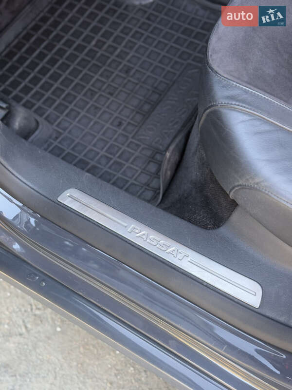 Універсал Volkswagen Passat 2011 в Сарнах