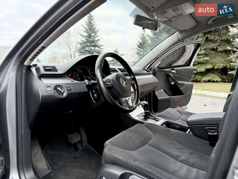 Седан Volkswagen Passat 2008 в Днепре