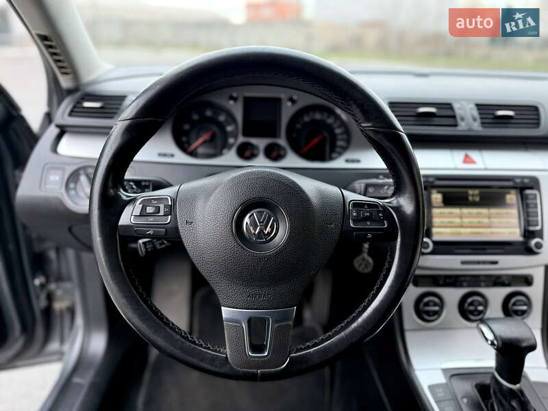 Седан Volkswagen Passat 2008 в Днепре