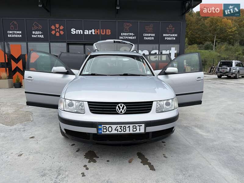 Универсал Volkswagen Passat 1999 в Теофиполе