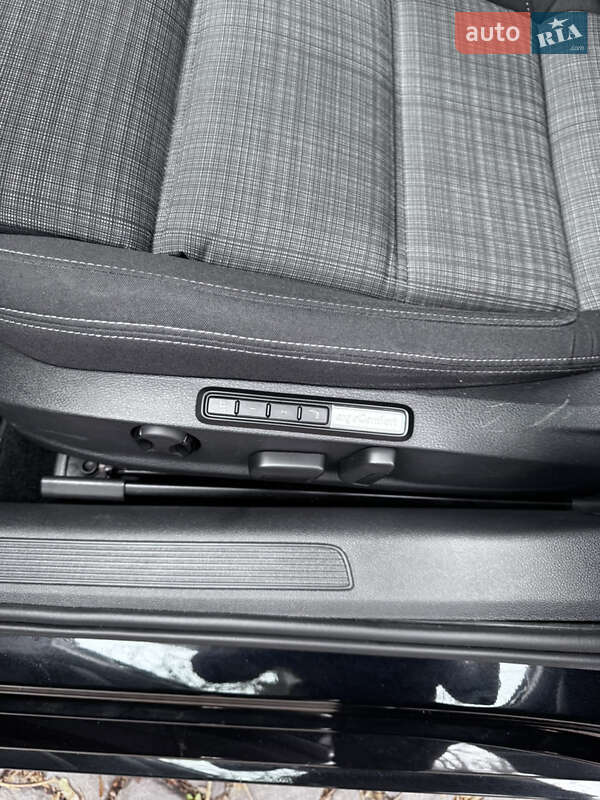 Универсал Volkswagen Passat 2021 в Каменец-Подольском фото 12 Универсал Volkswagen Passat 2021 в Каменец-Подольском