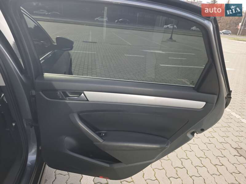 Седан Volkswagen Passat 2013 в Львове фото 28 Седан Volkswagen Passat 2013 в Львове