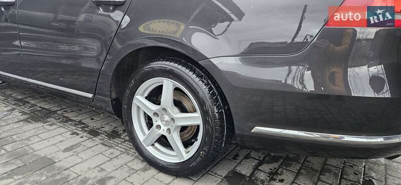 Універсал Volkswagen Passat 2011 в Ківерцях