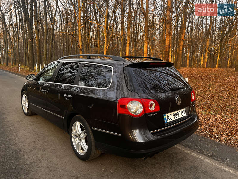 Універсал Volkswagen Passat 2010 в Луцьку