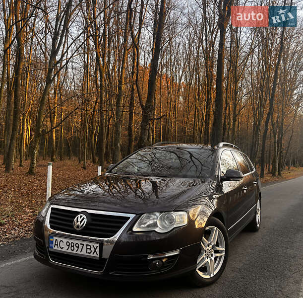 Універсал Volkswagen Passat 2010 в Луцьку