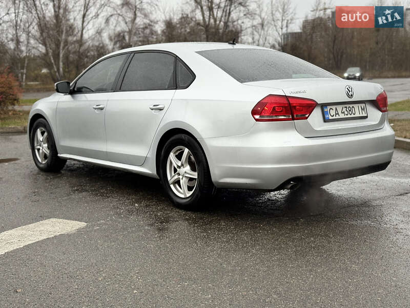 Седан Volkswagen Passat 2014 в Киеве