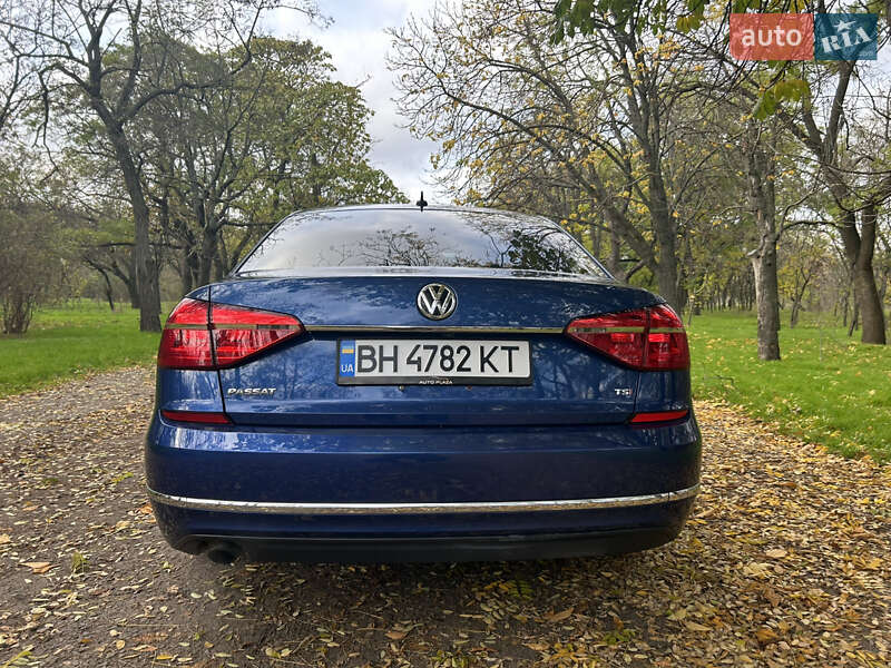 Седан Volkswagen Passat 2015 в Одессе