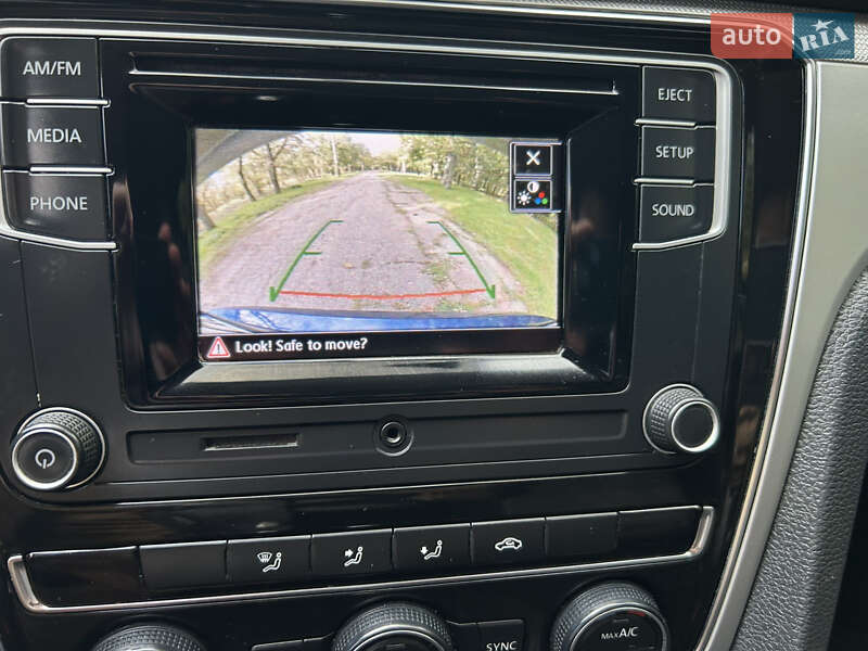 Седан Volkswagen Passat 2015 в Одессе