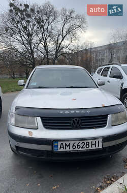 Седан Volkswagen Passat 1997 в Харькове