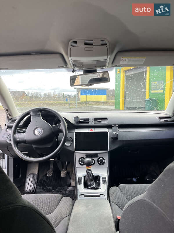 Универсал Volkswagen Passat 2005 в Камне-Каширском