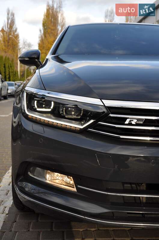 Седан Volkswagen Passat 2017 в Одессе