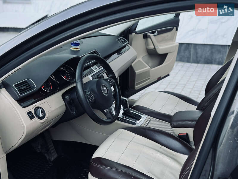 Універсал Volkswagen Passat 2011 в Полтаві