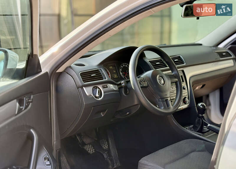 Седан Volkswagen Passat 2014 в Кременчуге фото 10 Седан Volkswagen Passat 2014 в Кременчуге