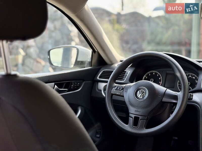 Седан Volkswagen Passat 2014 в Кременчуге фото 14 Седан Volkswagen Passat 2014 в Кременчуге