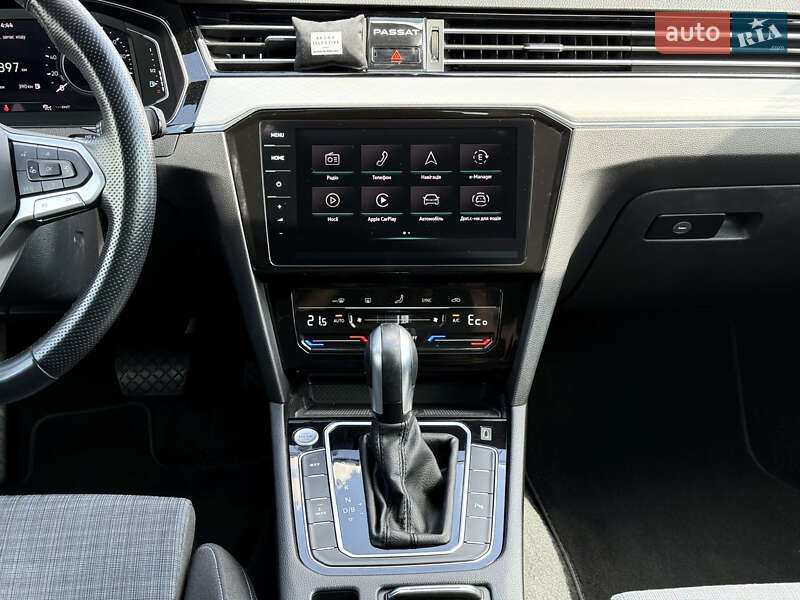 Універсал Volkswagen Passat 2021 в Львові