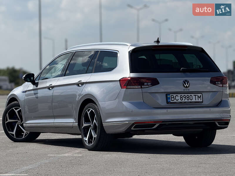 Універсал Volkswagen Passat 2021 в Львові