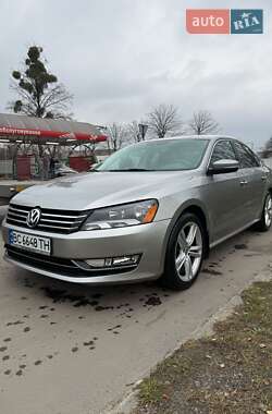 Седан Volkswagen Passat 2014 в Львове