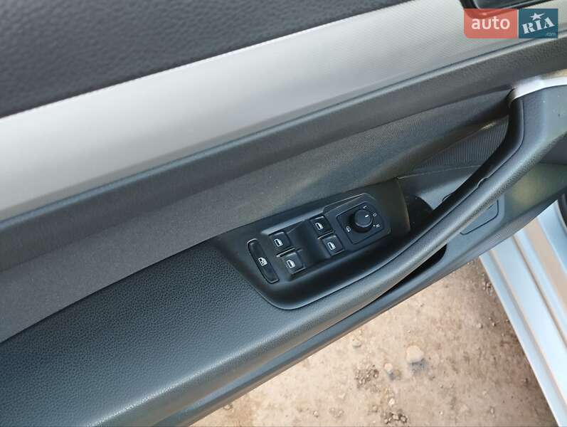 Универсал Volkswagen Passat 2015 в Ивано-Франковске