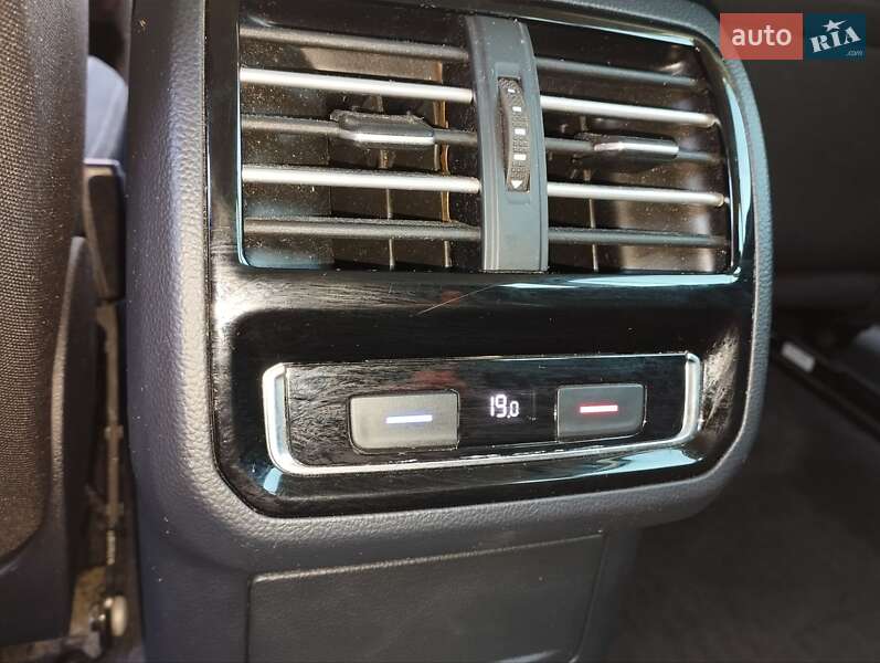 Универсал Volkswagen Passat 2015 в Ивано-Франковске