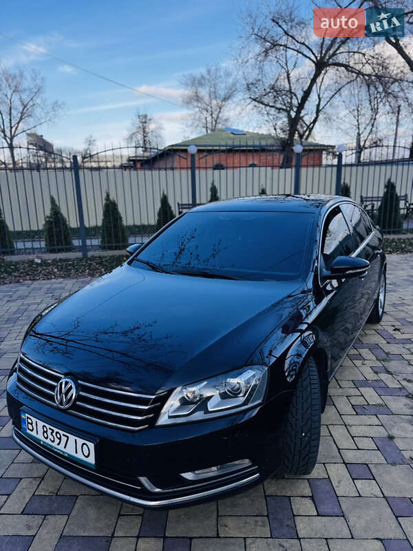 Седан Volkswagen Passat 2012 в Кременчуге