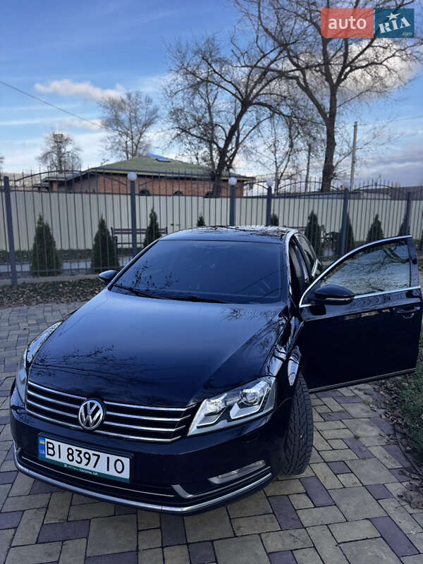 Седан Volkswagen Passat 2012 в Кременчуге