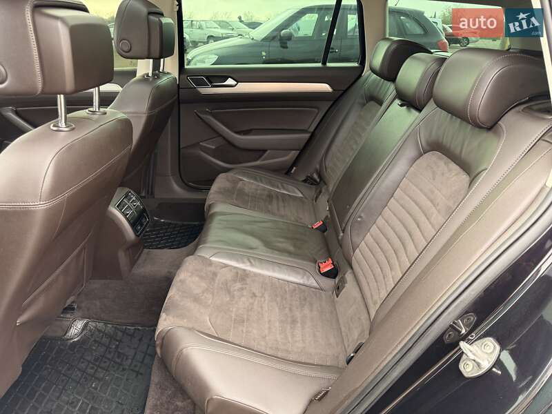 Седан Volkswagen Passat 2014 в Одессе