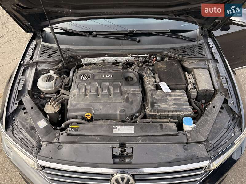 Седан Volkswagen Passat 2014 в Одессе