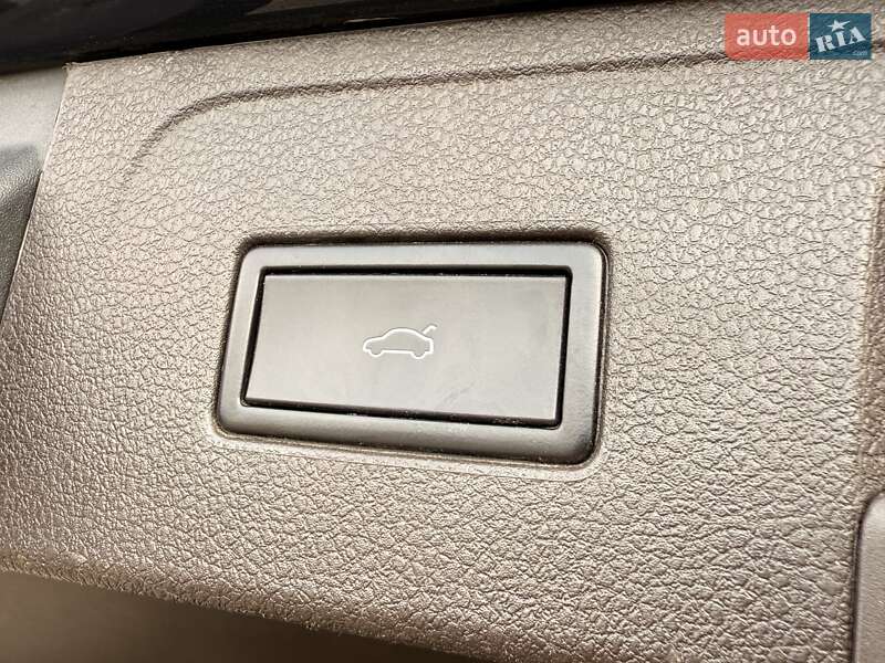 Седан Volkswagen Passat 2014 в Одессе