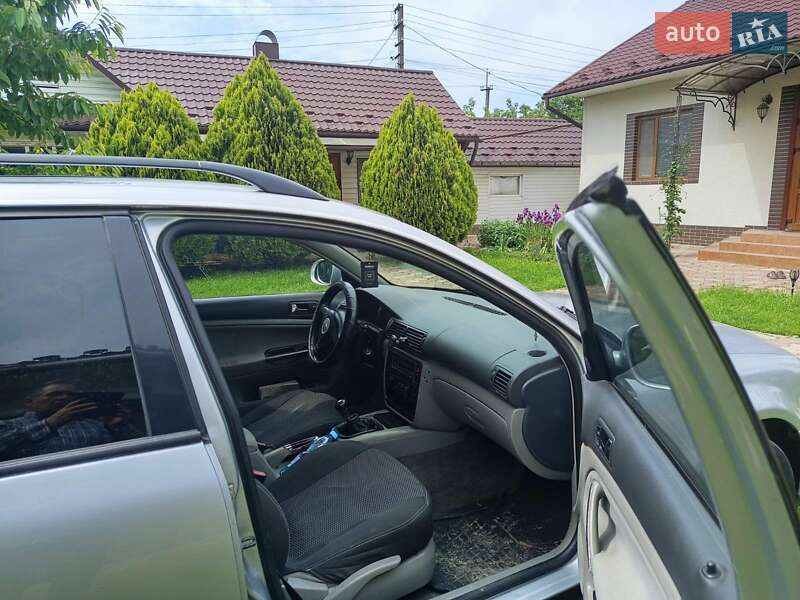 Универсал Volkswagen Passat 2004 в Черновцах фото 4 Универсал Volkswagen Passat 2004 в Черновцах