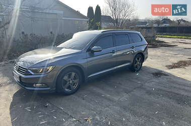 Универсал Volkswagen Passat 2015 в Тульчине
