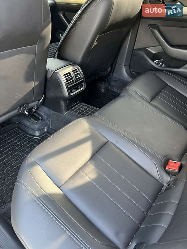 Универсал Volkswagen Passat 2015 в Тульчине фото 13 Универсал Volkswagen Passat 2015 в Тульчине