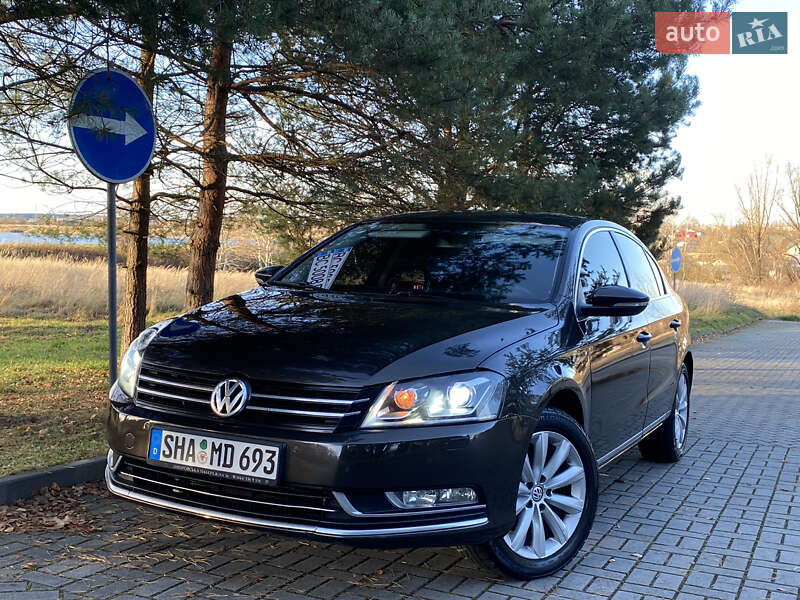 Седан Volkswagen Passat 2014 в Дрогобыче
