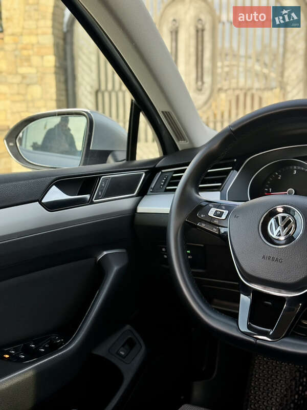 Универсал Volkswagen Passat 2016 в Черновцах фото 26 Универсал Volkswagen Passat 2016 в Черновцах