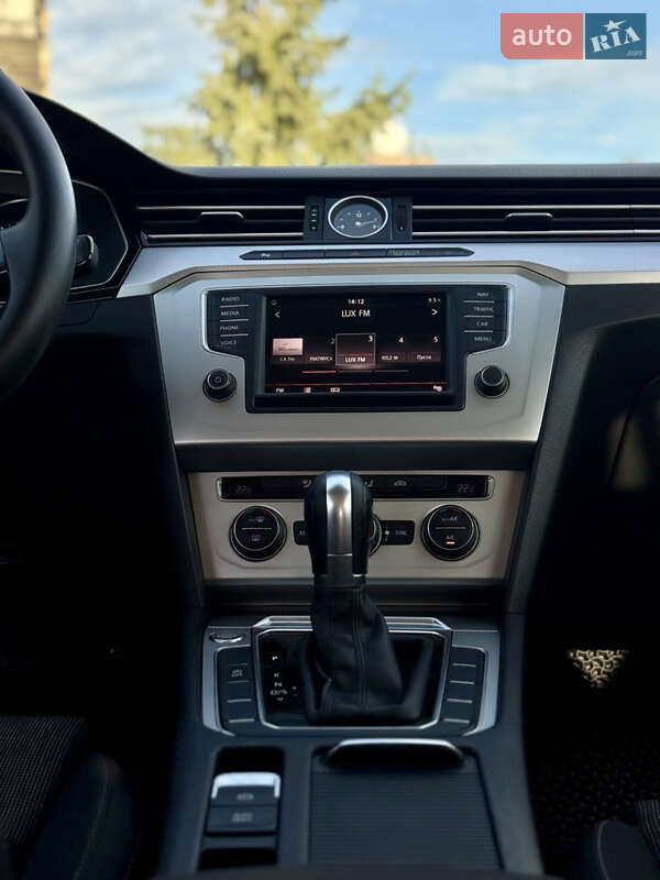 Универсал Volkswagen Passat 2016 в Черновцах фото 28 Универсал Volkswagen Passat 2016 в Черновцах