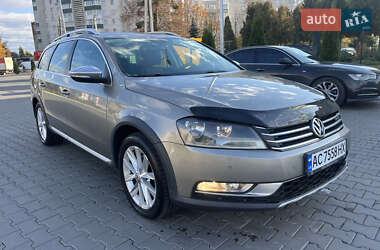 Универсал Volkswagen Passat 2012 в Луцке