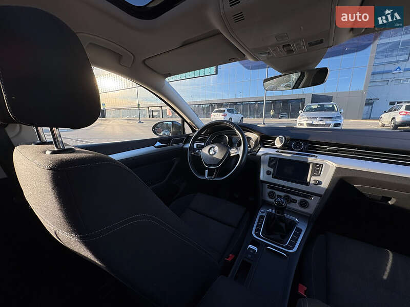 Универсал Volkswagen Passat 2017 в Львове фото 2 Универсал Volkswagen Passat 2017 в Львове
