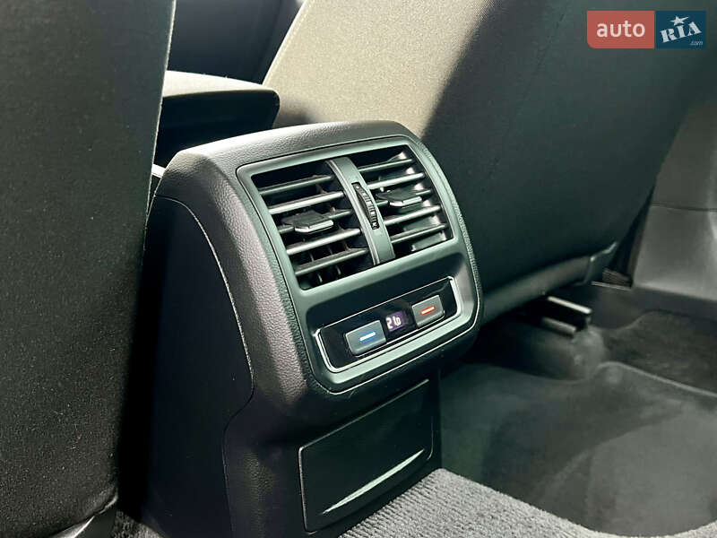 Седан Volkswagen Passat 2017 в Тернополе