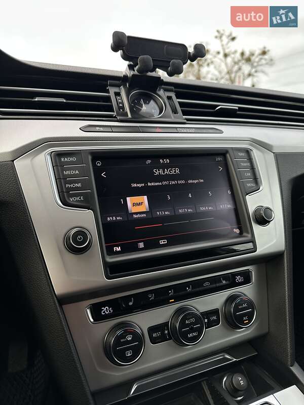 Универсал Volkswagen Passat 2015 в Белогородке