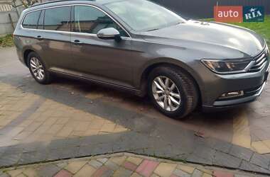 Универсал Volkswagen Passat 2017 в Львове