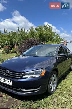 Седан Volkswagen Passat 2013 в Кременчуці