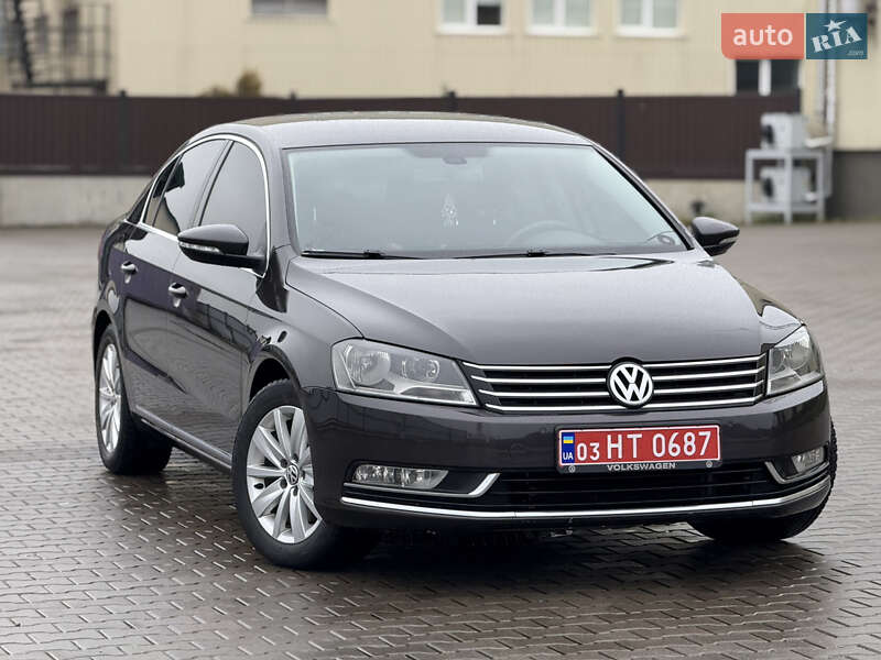 Volkswagen Passat 2011 Volkswagen Passat 2011