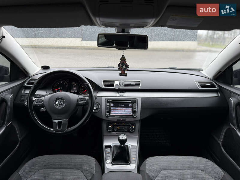 Седан Volkswagen Passat 2011 в Луцке фото 37 Седан Volkswagen Passat 2011 в Луцке