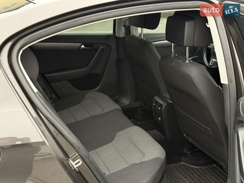 Седан Volkswagen Passat 2011 в Луцке фото 43 Седан Volkswagen Passat 2011 в Луцке