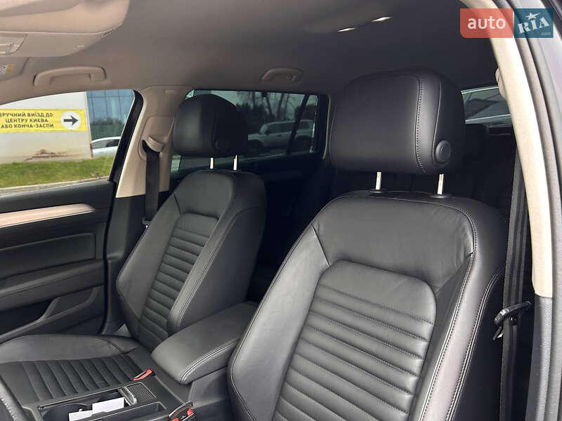 Универсал Volkswagen Passat 2017 в Киеве фото 27 Универсал Volkswagen Passat 2017 в Киеве