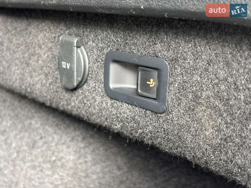 Универсал Volkswagen Passat 2020 в Киеве фото 46 Универсал Volkswagen Passat 2020 в Киеве