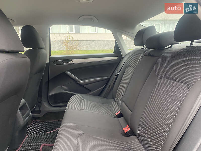 Седан Volkswagen Passat 2015 в Житомире фото 13 Седан Volkswagen Passat 2015 в Житомире