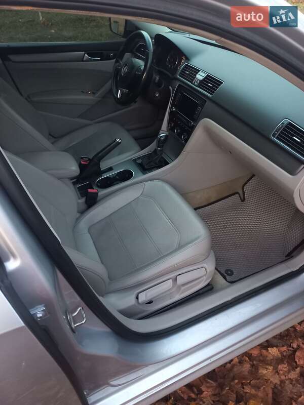 Седан Volkswagen Passat 2014 в Горохові