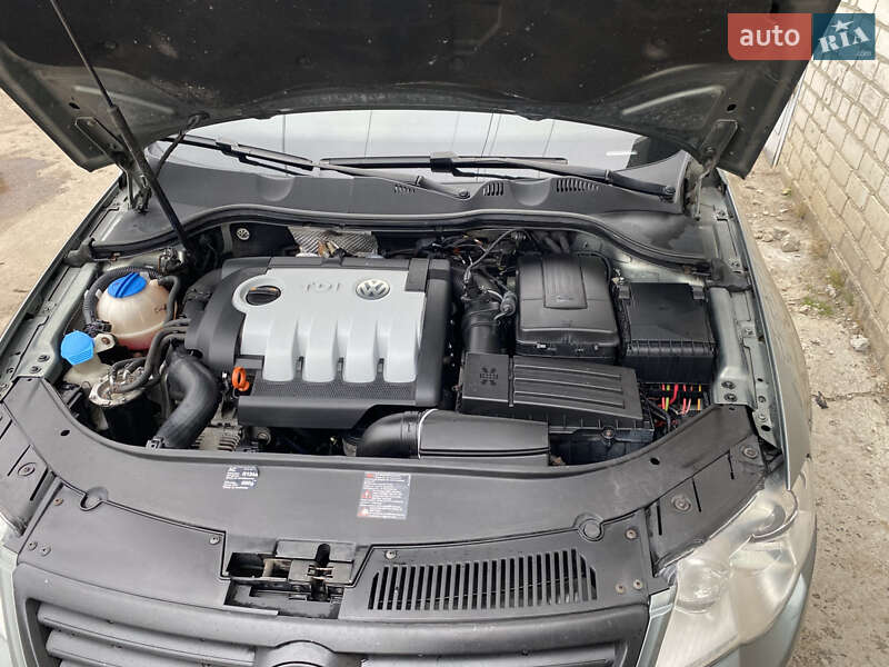 Седан Volkswagen Passat 2006 в Киеве